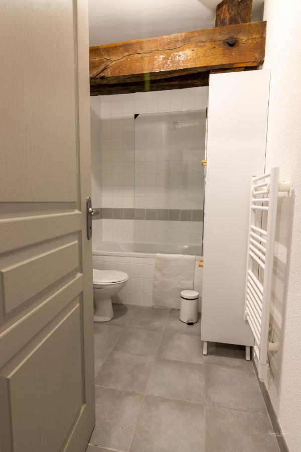 Magnifique Appartement Renove Dans Residence Saumur Luaran gambar