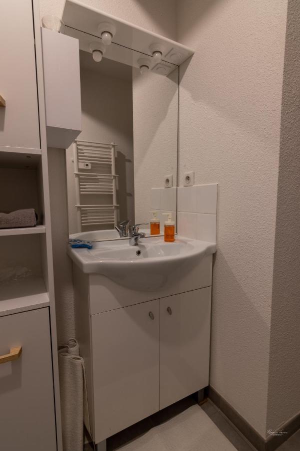 Magnifique Appartement Renove Dans Residence Saumur Luaran gambar