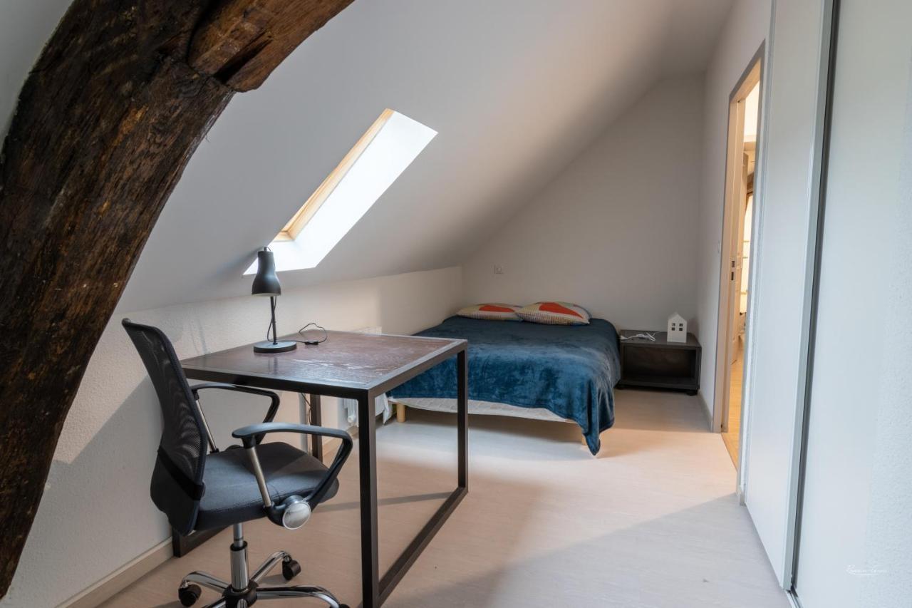 Magnifique Appartement Renove Dans Residence Saumur Luaran gambar