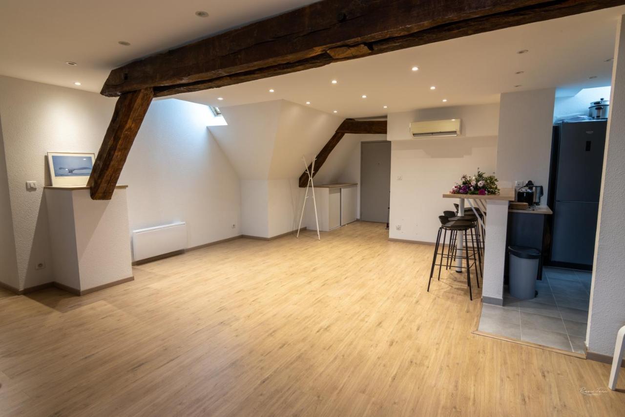 Magnifique Appartement Renove Dans Residence Saumur Luaran gambar